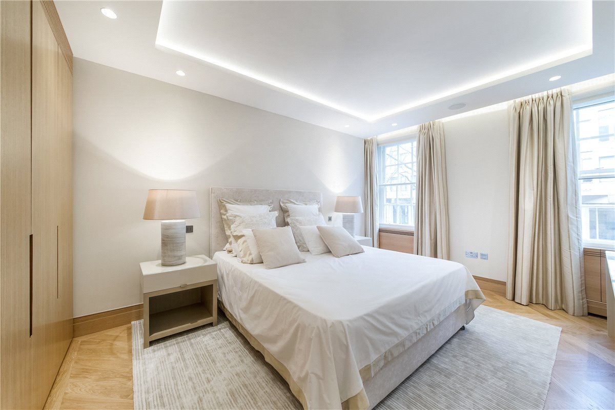 3 bedroom Flat, Upper Grosvenor Street, Mayfair, W1K - Available, Image 6