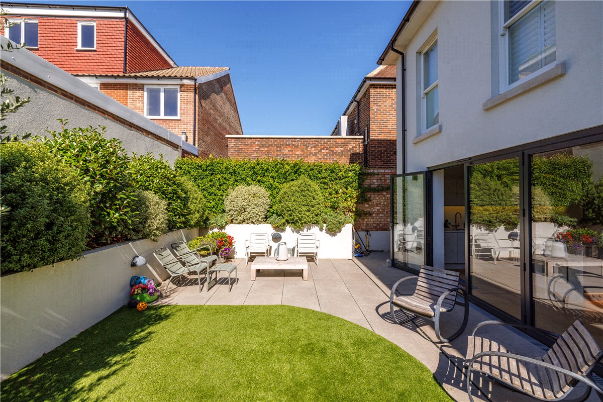 4 bedroom House, West Temple Sheen, London, SW14 - Available, Image 9