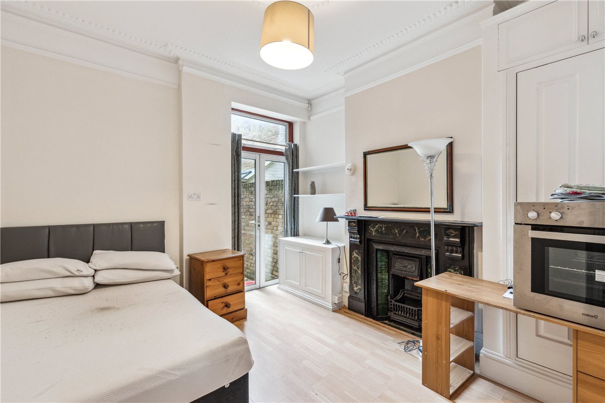 6 bedroom House, Niton Street, London, SW6 - Available, Image 13
