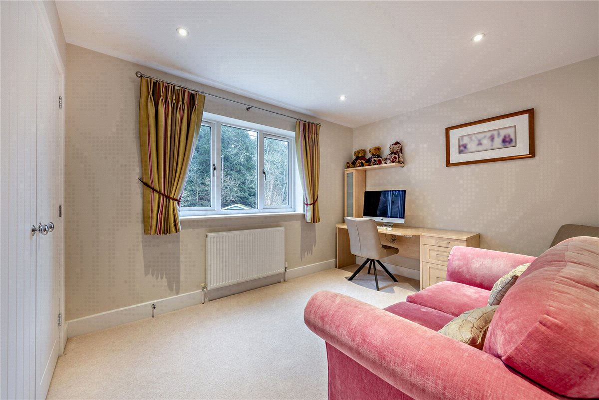 5 bedroom House, Thornford Road, Crookham Common, RG19 - Sold STC, Image 12
