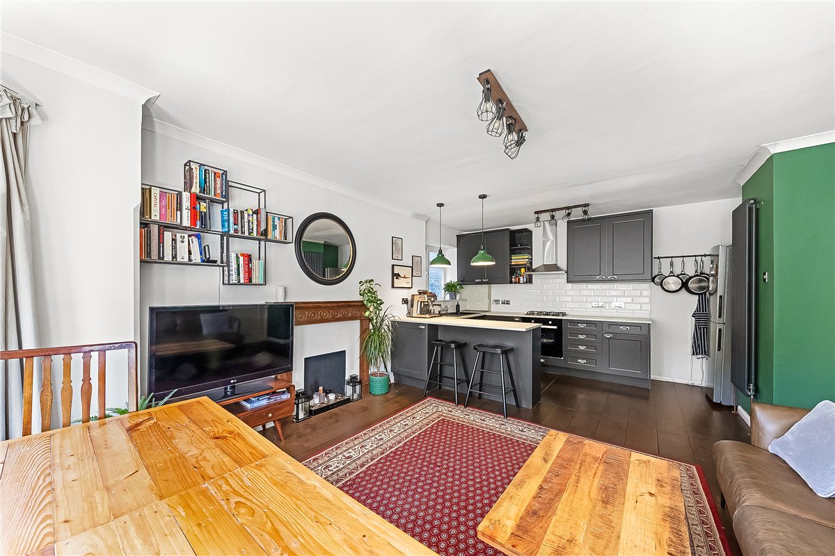 2 bedroom Flat, Lyford Road, London, SW18 - Available, Image 6