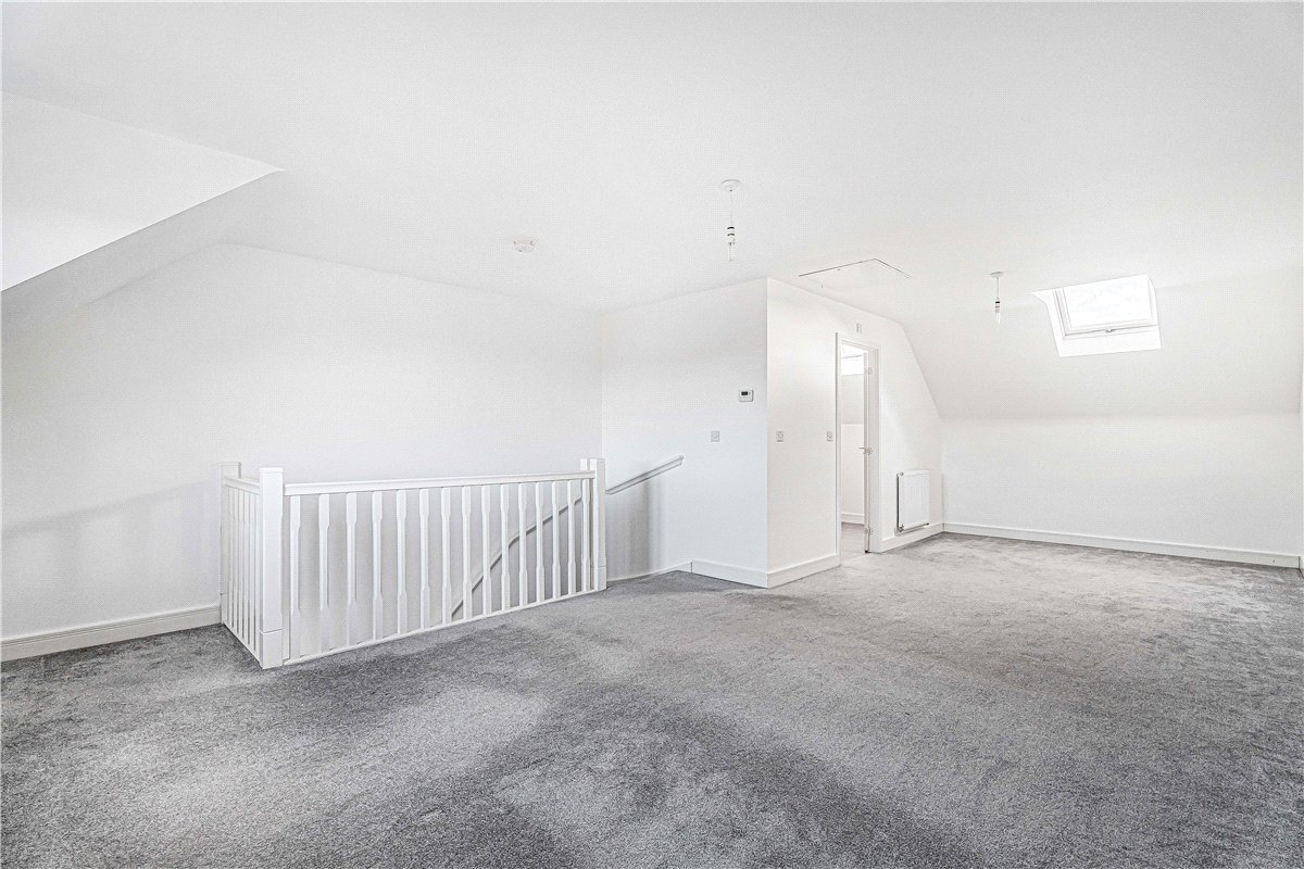 3 bedroom House, Dragonfly Crescent, Biddenham, MK40 - Available, Image 6
