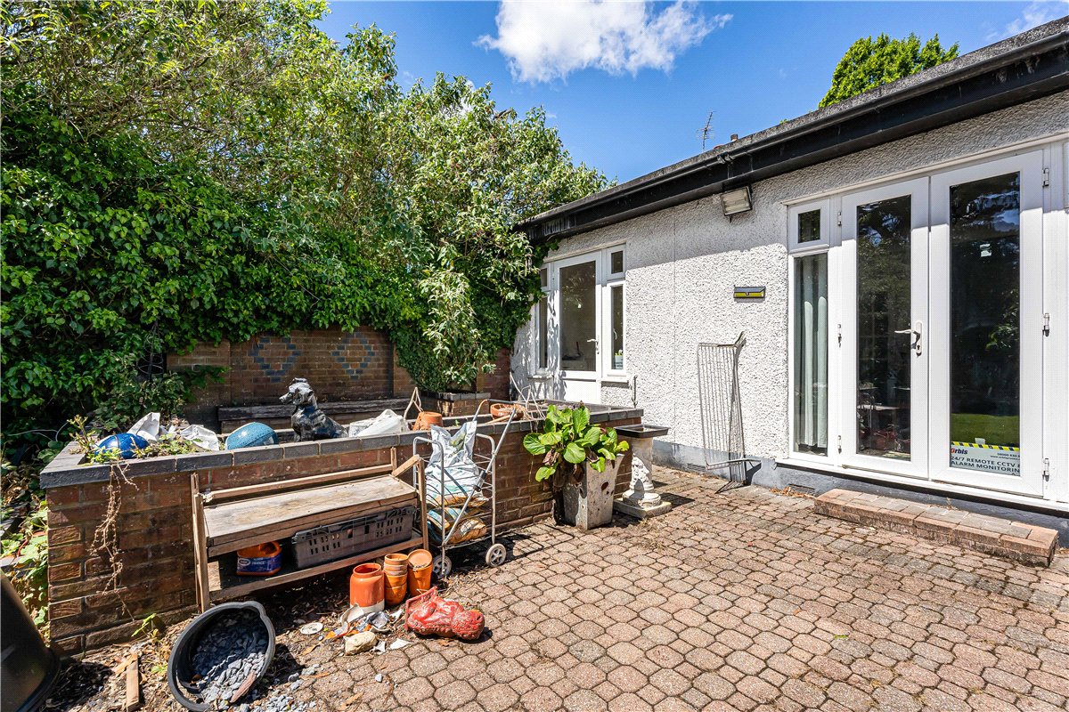 2 bedroom Bungalow, Herlwyn Avenue, Ruislip, HA4 - Available, Image 14