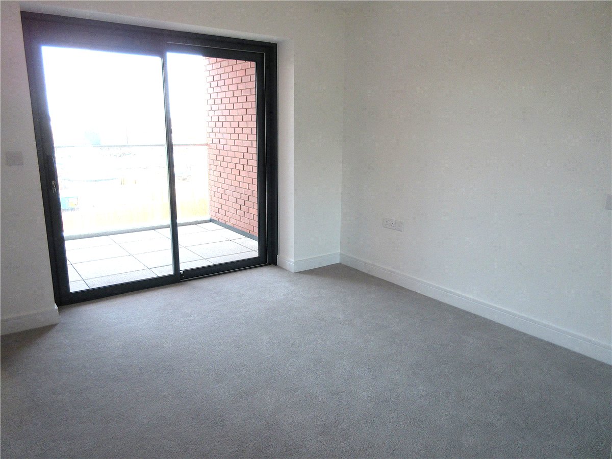 1 bedroom Flat, Southmead House, Kingman Way, RG14 - , Image 3