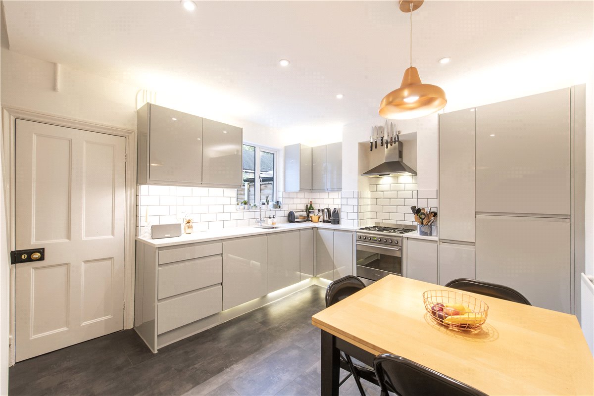 2 bedroom House, Fountain Road, London, SW17 - Sold, Image 9