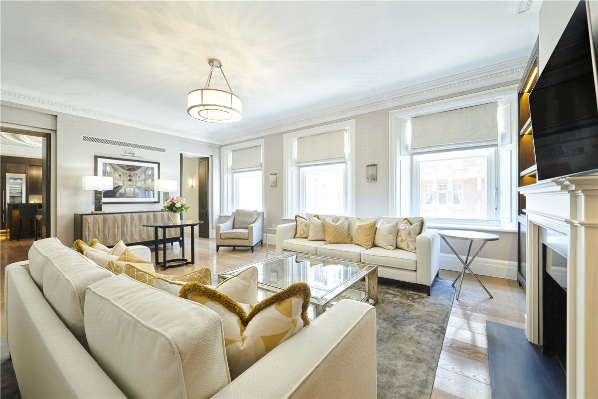3 bedroom Flat, Duke Street, Mayfair, W1K - Available, Image 10