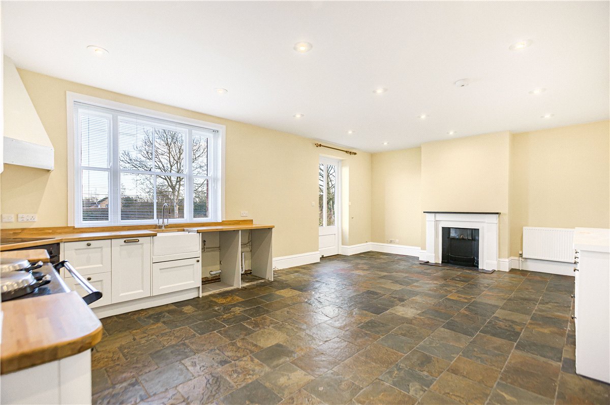 5 bedroom House, Clifton Road, Deddington, OX15 - Available, Image 17