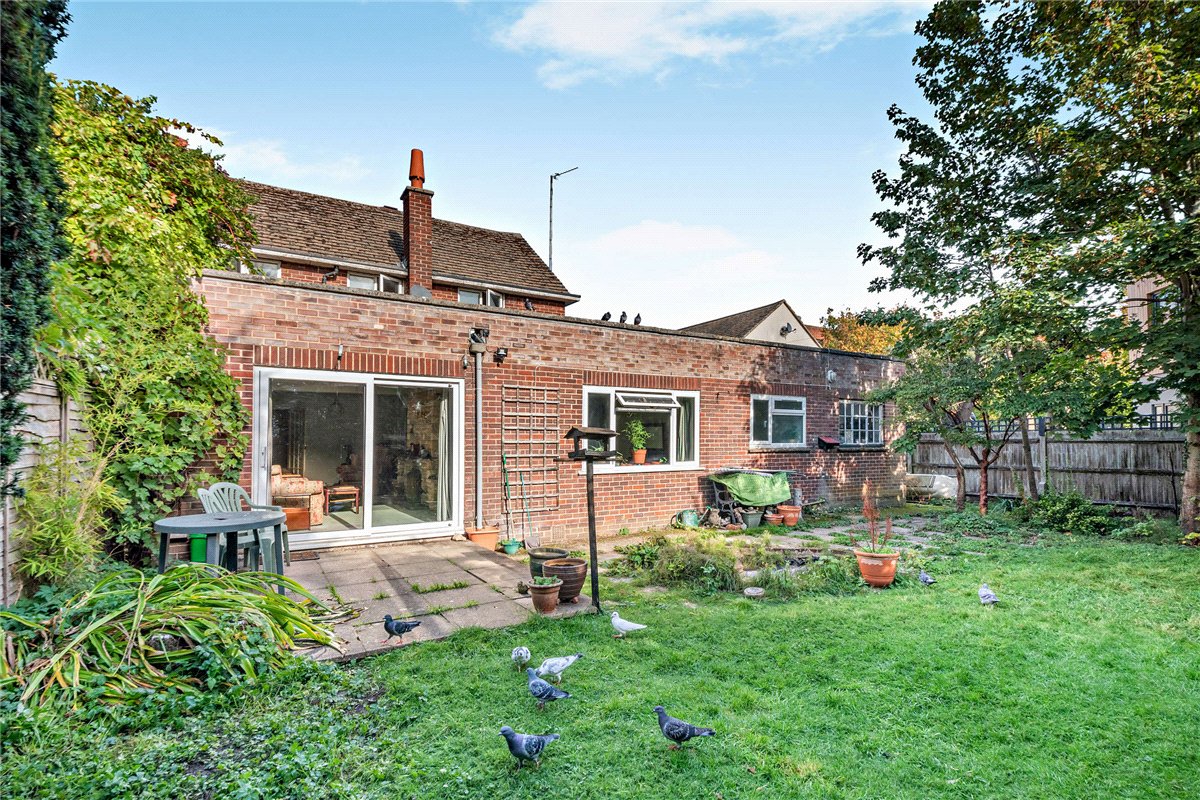 4 bedroom House, Clarendon Gardens, Newbury, RG14 - Available, Image 15