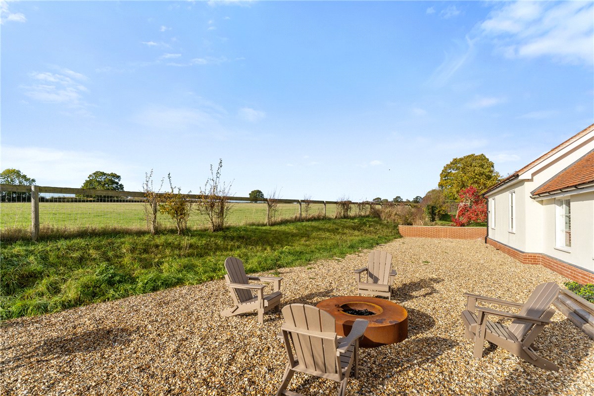 4 bedroom House, Upend, Newmarket, CB8 - Available, Image 1