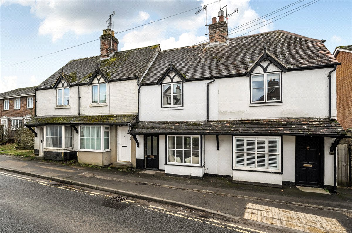 2 bedroom House, London Road, Marlborough, SN8 - Sold