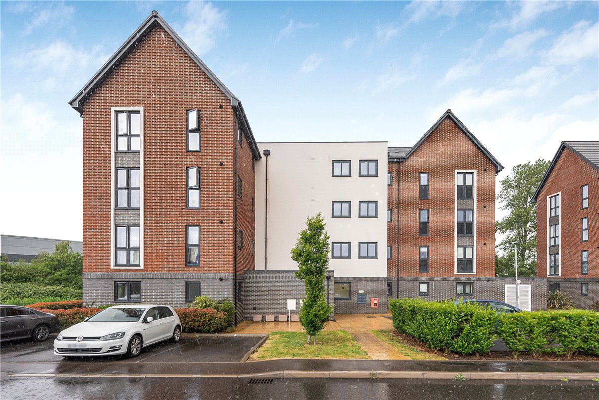 1 bedroom Flat, Scott Court, Glebe Farm, MK17 - Let Agreed, Image 3