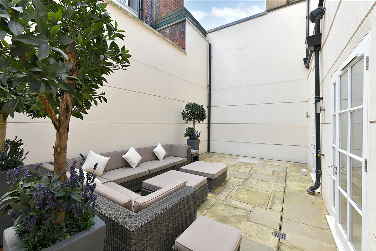 4 bedroom Flat, Upper Grosvenor Street, Mayfair, W1K - Available, Image 15