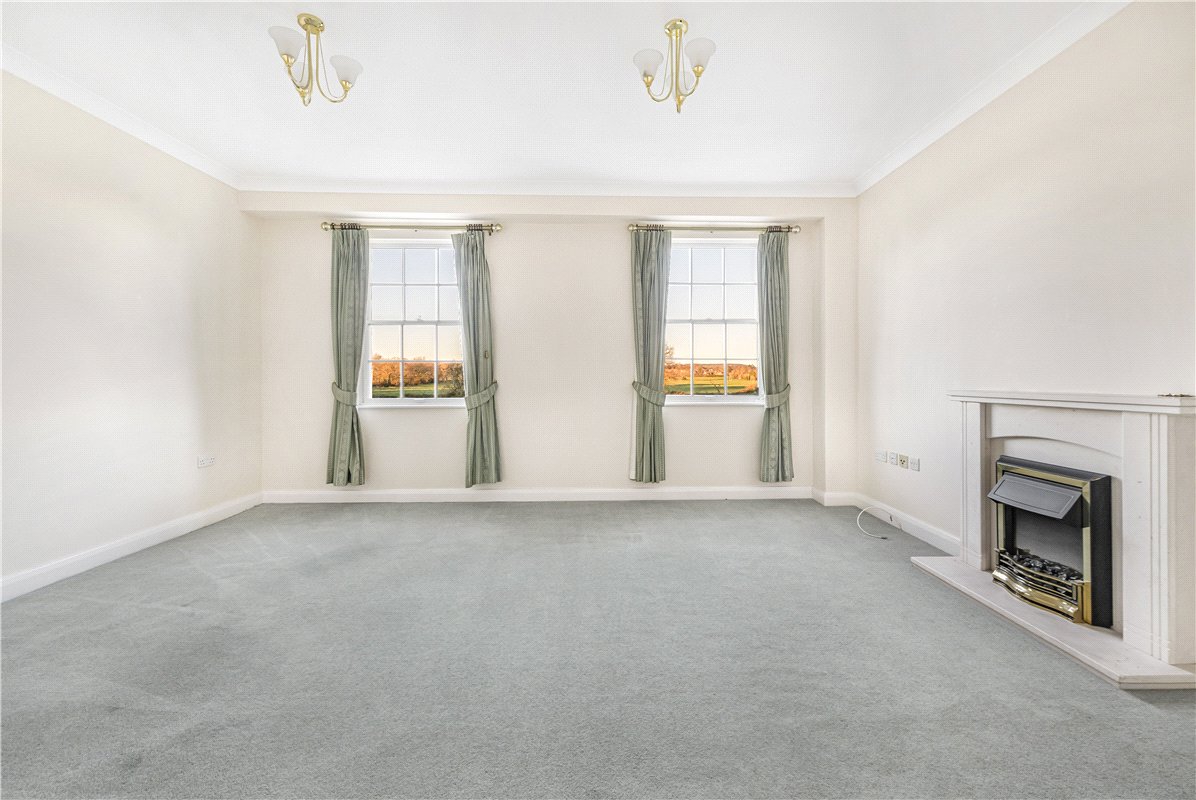 3 bedroom House, Tortington Manor, Ford Road, BN18 - Available, Image 8
