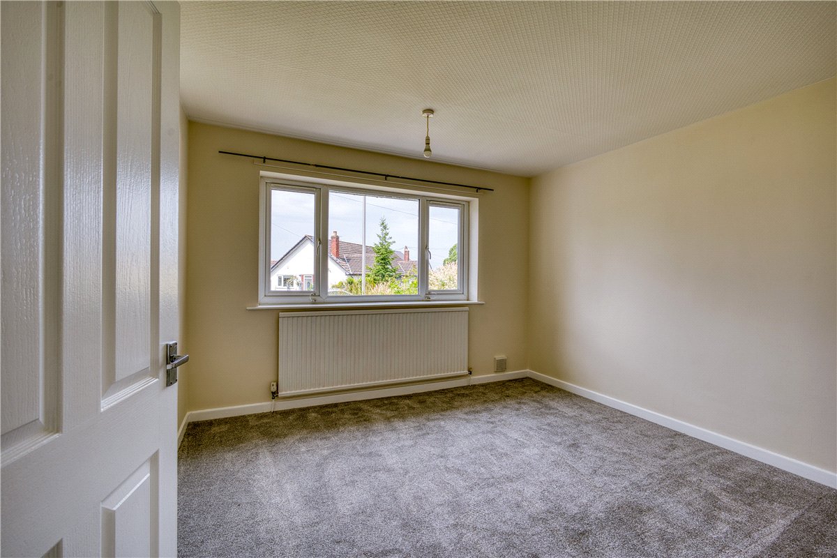 2 bedroom Bungalow, Redhill Drive, Bredbury, SK6 - Available, Image 3