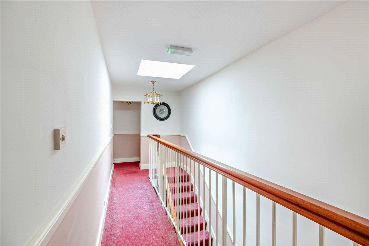 1 bedroom Flat, London Road, Newbury, RG14 - Sold, Image 1
