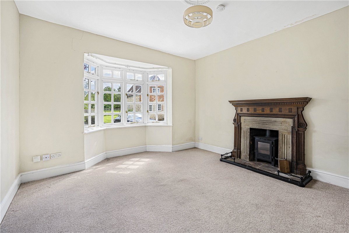 41  Country Estate, Mill Lane, Twyford, MK18 - Available, Image 12