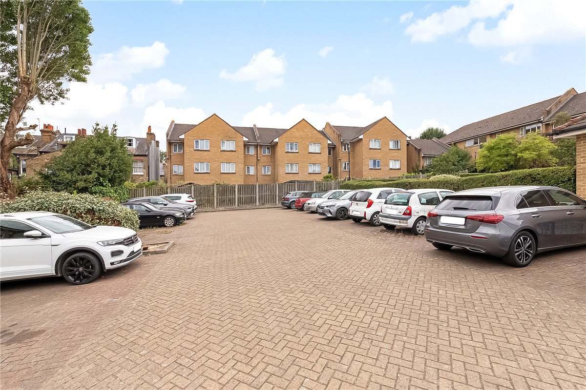 2 bedroom Flat, St. James's Drive, London, SW12 - Available, Image 11