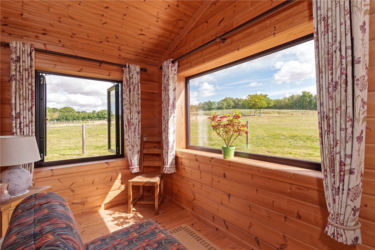 3 bedroom House, Station Road, Tilbrook, PE28 - Available, Image 3