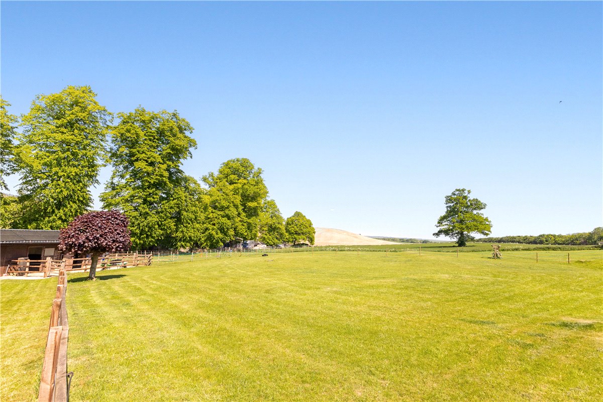 4 bedroom House, Russley Park, Baydon, SN8 - Sold, Image 3