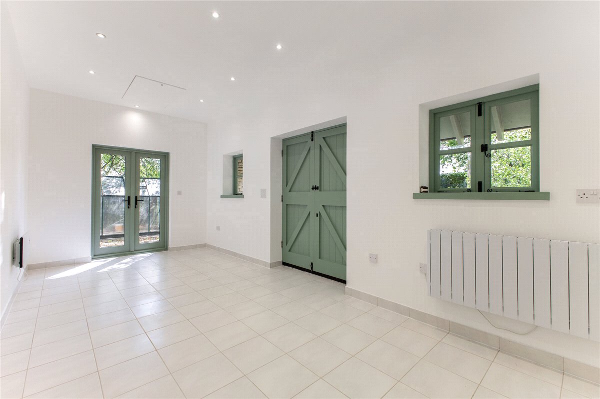 4 bedroom House, Broome Manor Lane, Swindon, SN3 - Sold STC, Image 29