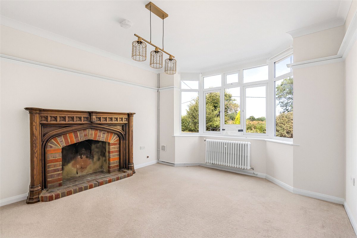 4 bedroom House, Kings Lane, South Heath, HP16 - Available, Image 2