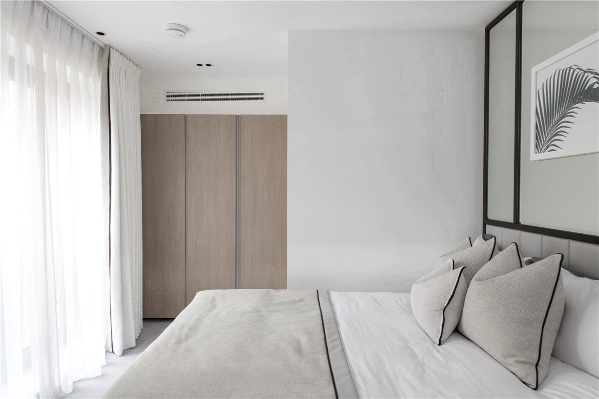 2 bedroom Flat, Kensington Gardens Square, Bayswater, W2 - Available, Image 3