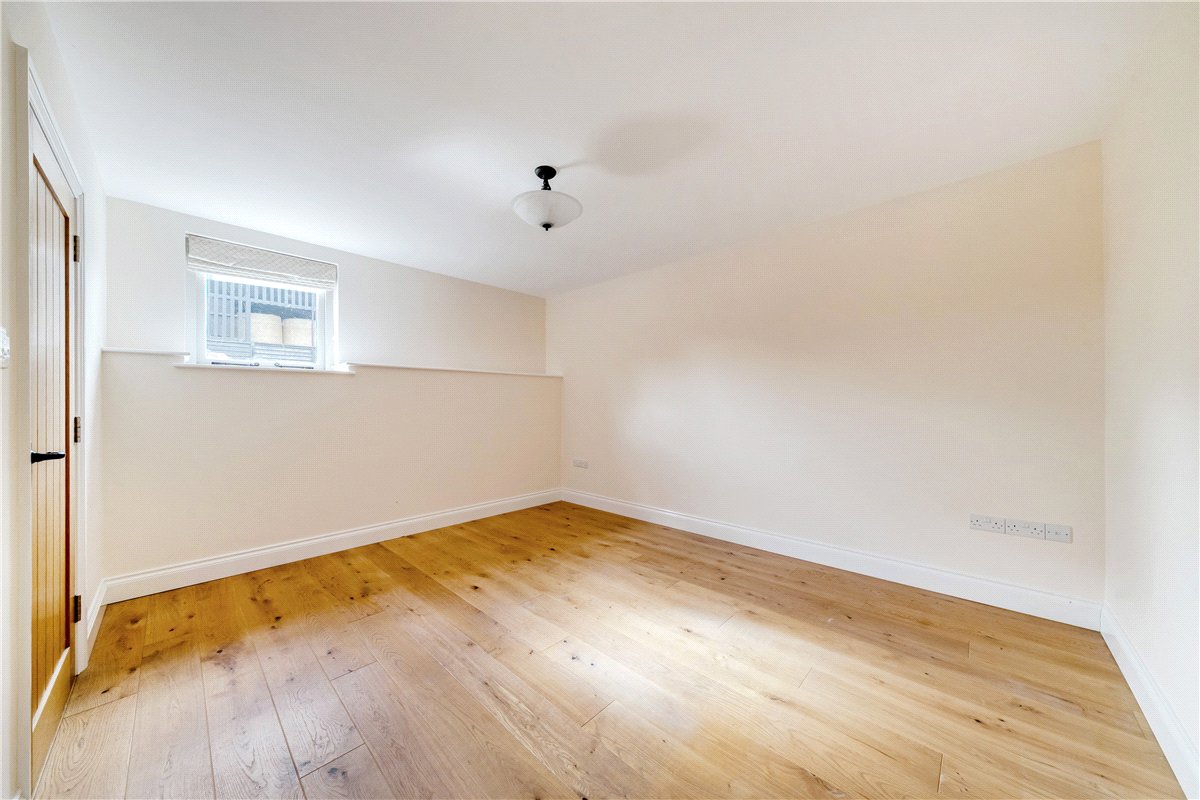 4 bedroom House, Adbury, Newbury, RG20 - Available, Image 6
