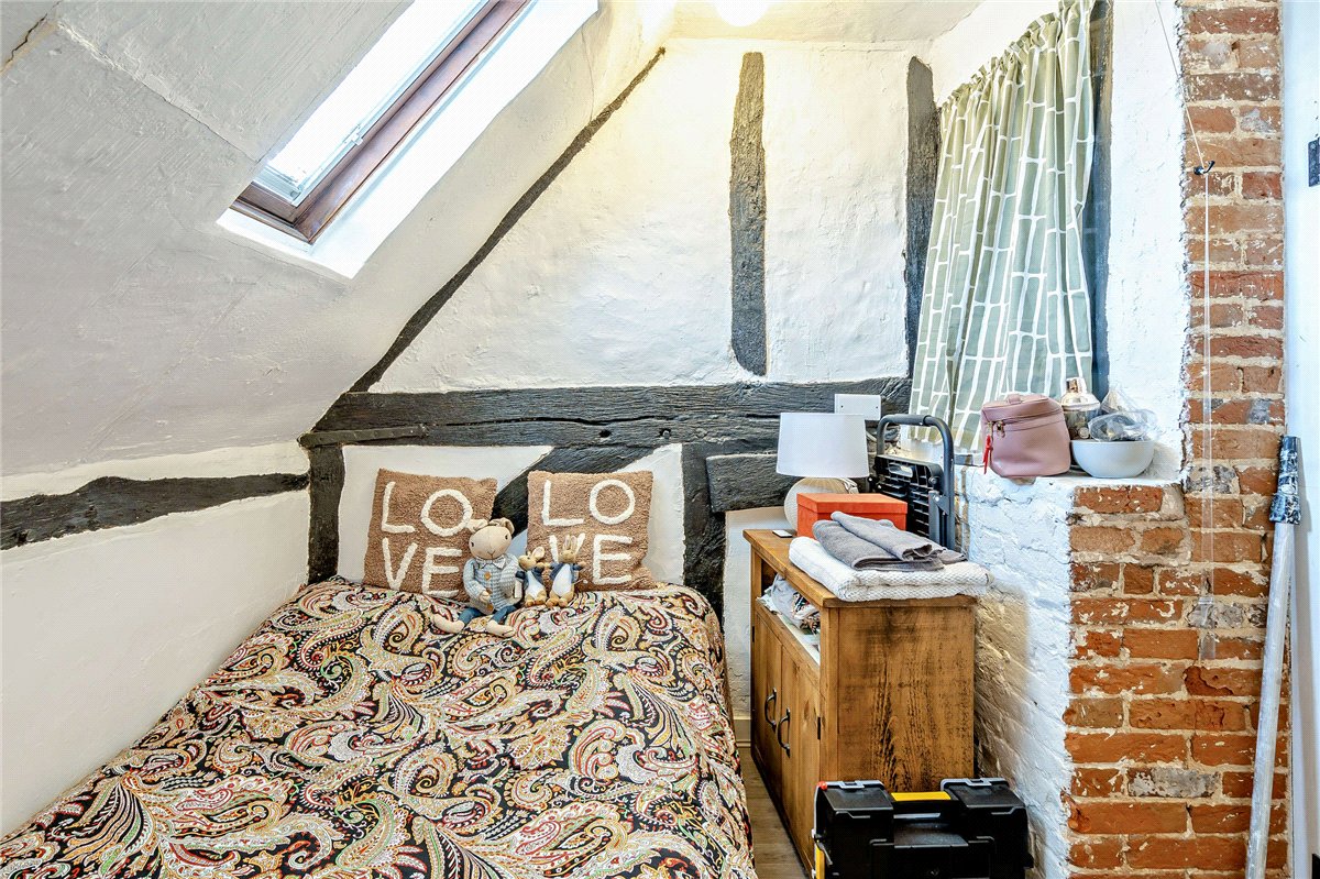 2 bedroom House, Church Road, Shaw, RG14 - Available, Image 12