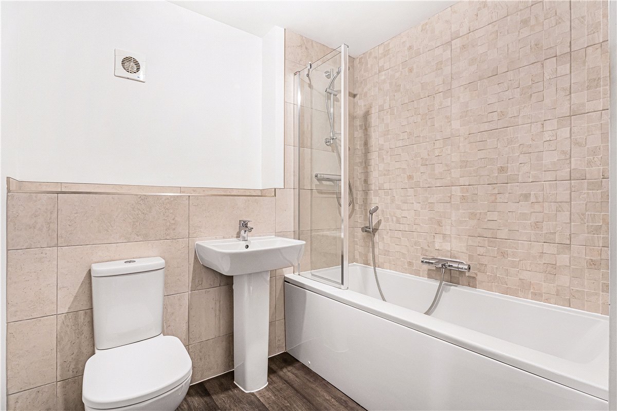 3 bedroom House, Dragonfly Crescent, Biddenham, MK40 - Available, Image 8