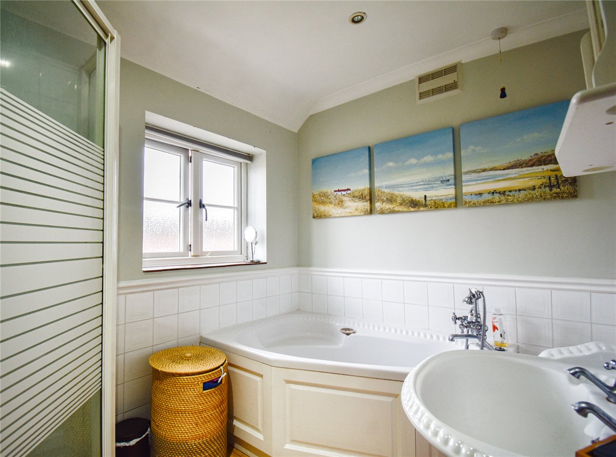 3 bedroom House, Izaak Walton Way, Cambridge, CB4 - Let Agreed, Image 7