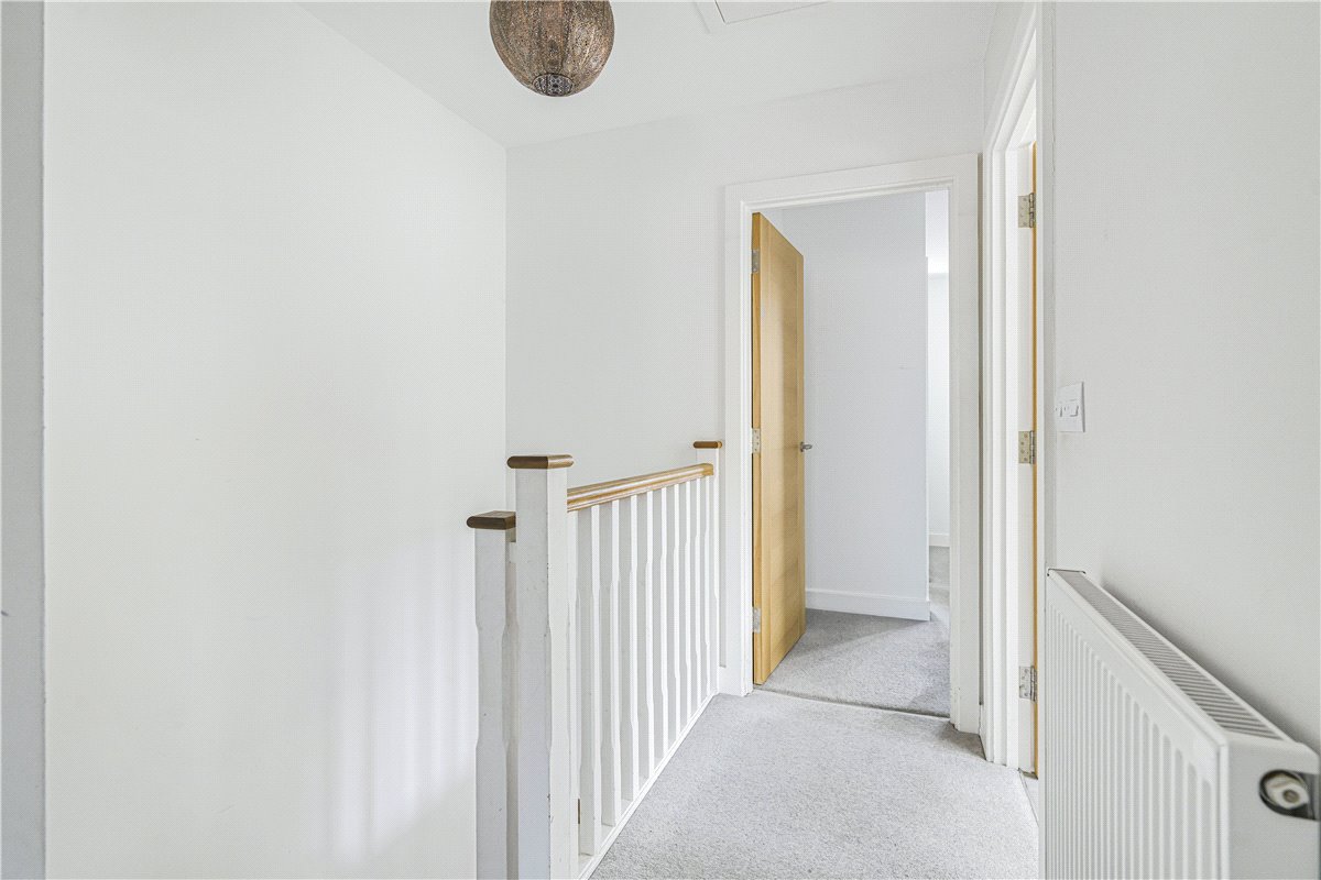 3 bedroom House, The Firs, Grove, OX12 - , Image 7