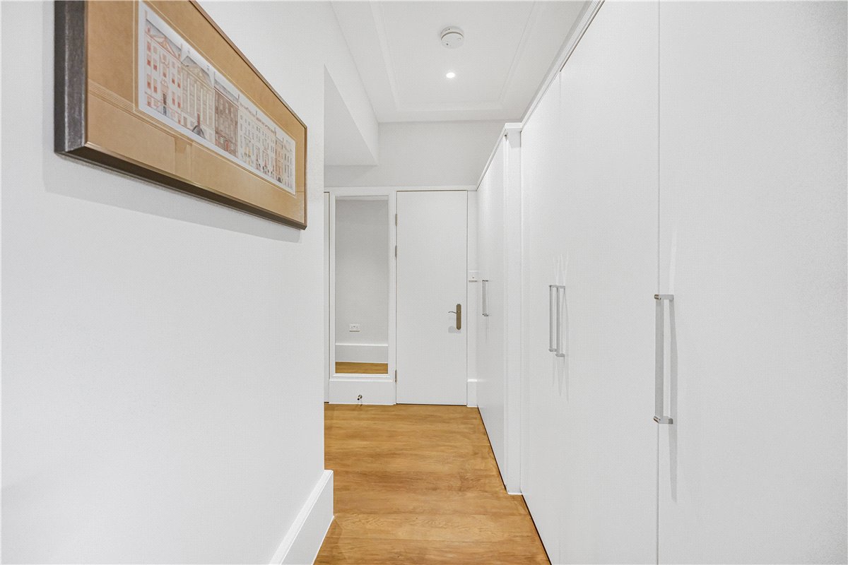 3 bedroom Flat, Holland Park, London, W11 - Available, Image 14