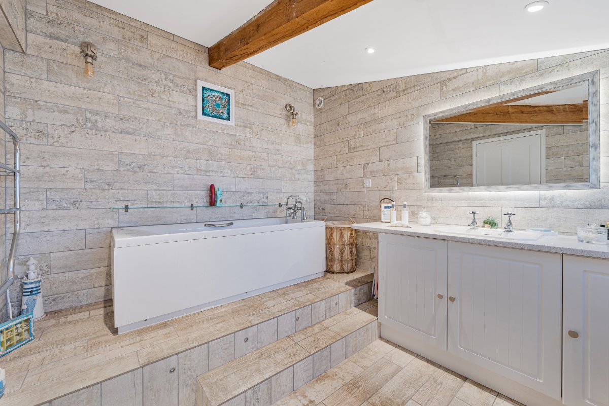 5 bedroom House, Lender Lane, Mullion, TR12 - Available, Image 31