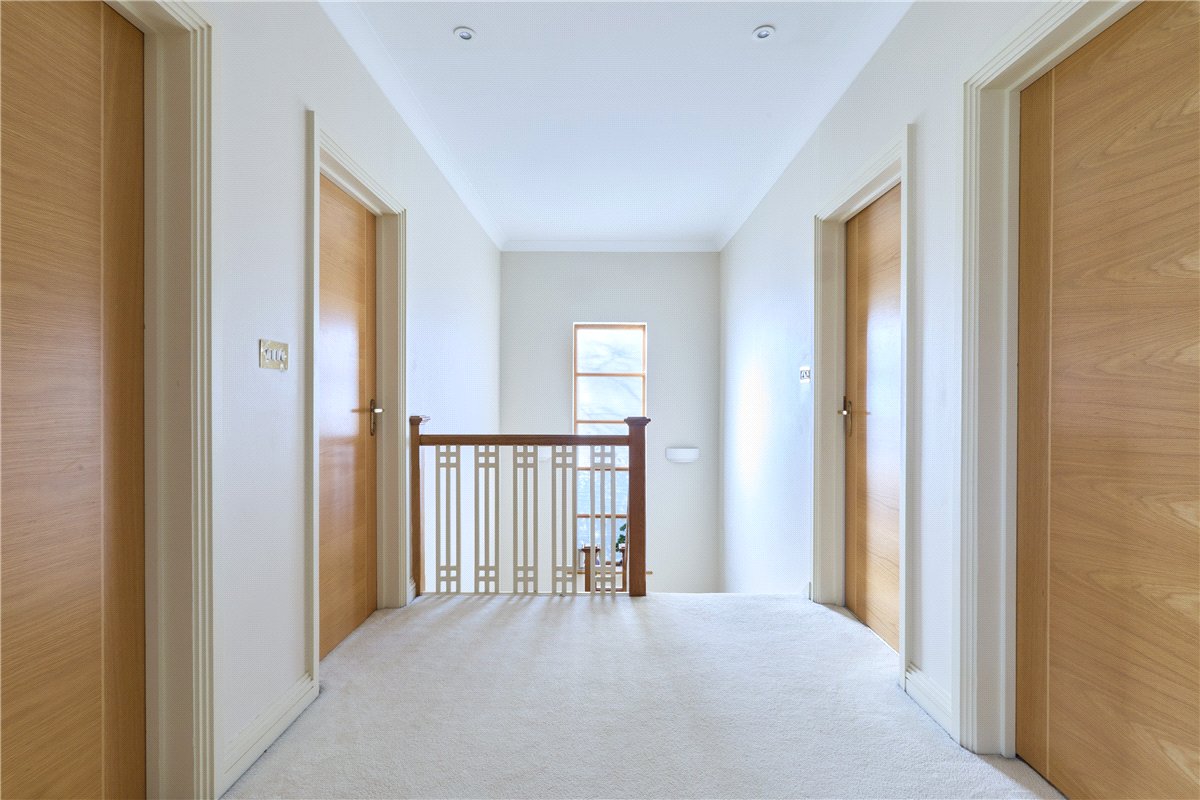 4 bedroom House, Mill Reef, Newmarket, CB8 - Available, Image 10