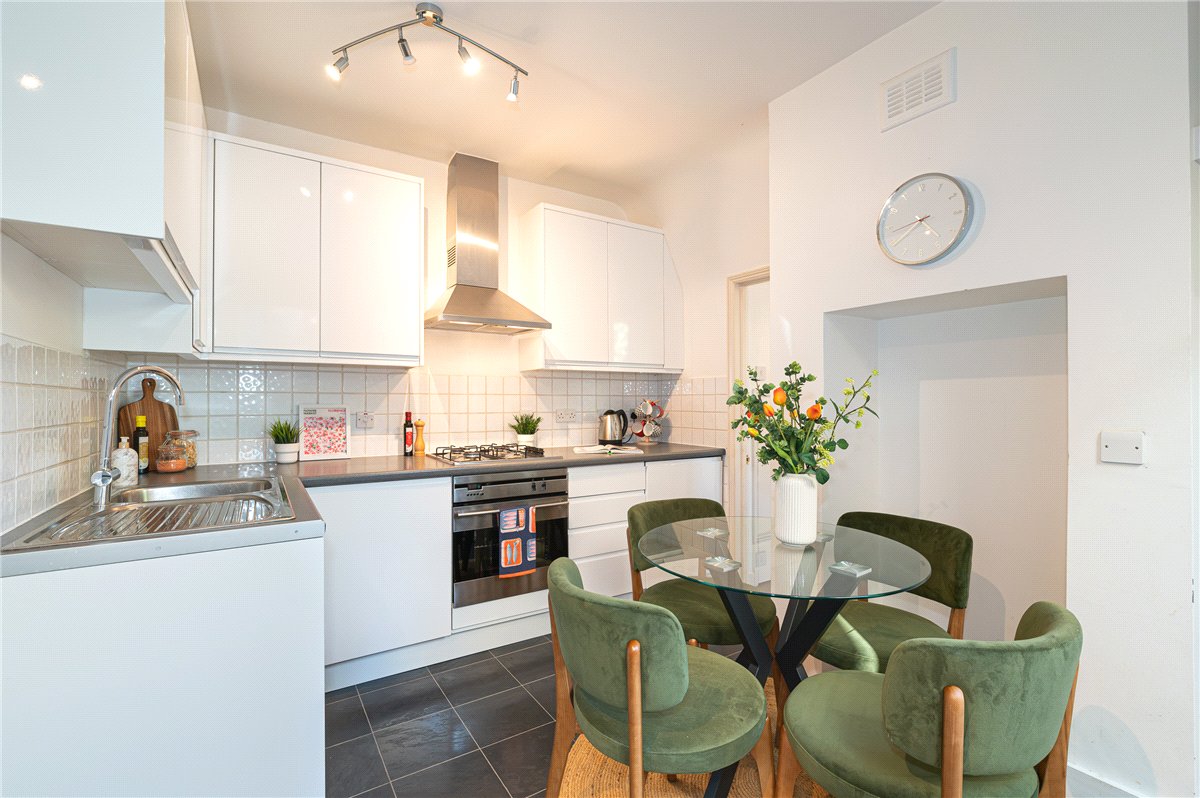 2 bedroom Flat, Lynn Road, London, SW12 - Available, Image 5