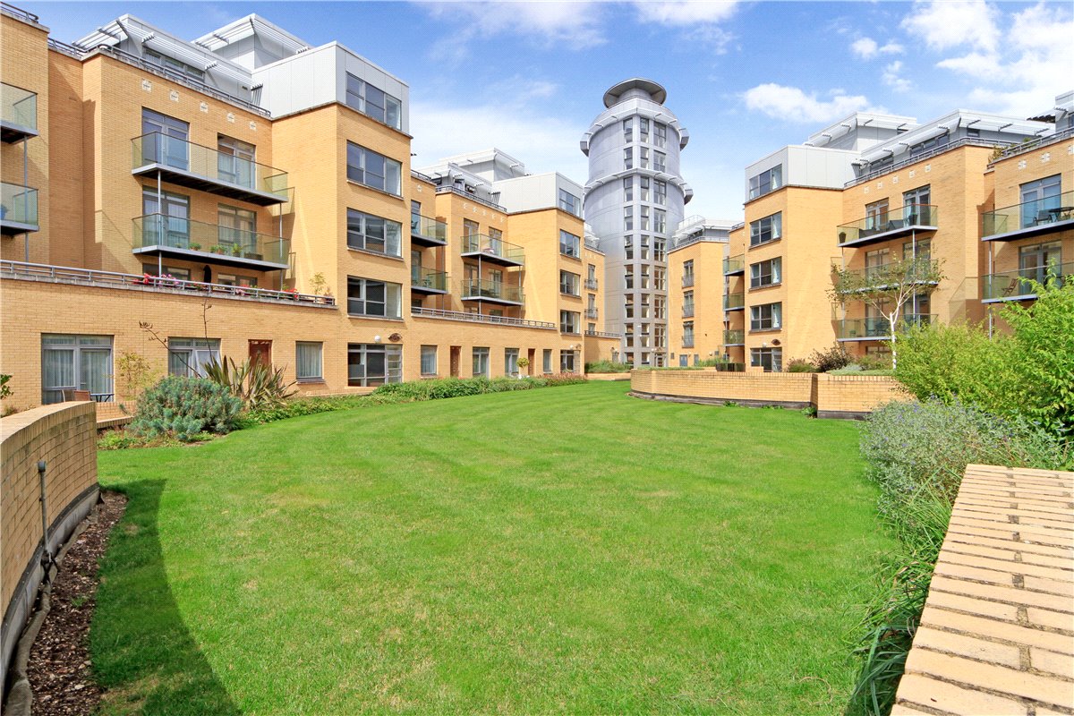 1 bedroom Flat, The Belvedere, Homerton Street, CB2 - Sold