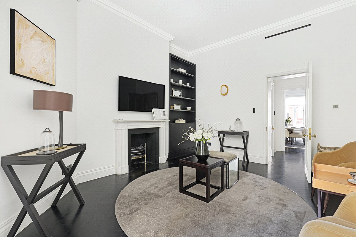 3 bedroom Flat, Pont Street, Knightsbridge, SW1X - Available, Image 23
