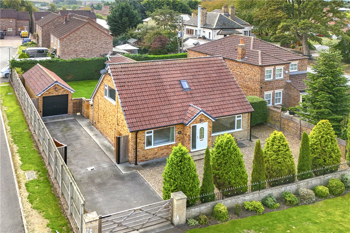 4 bedroom Bungalow, Town Street, Hayton, YO42 - Available