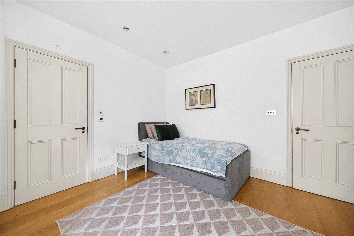 4 bedroom Maisonette, Harrington Gardens, South Kensington, SW7 - Available, Image 22
