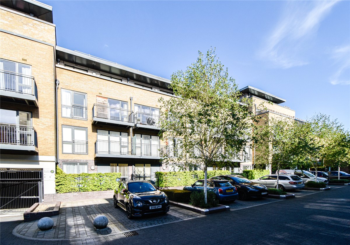 2 bedroom Flat, Newton Court, Kingsley Walk, CB5 - , Image 12