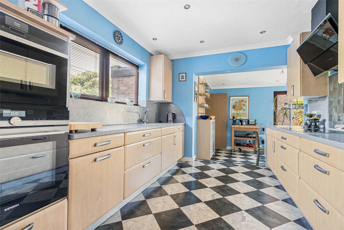 5 bedroom House, Charnocks Close, Gamlingay, SG19 - Available, Image 3