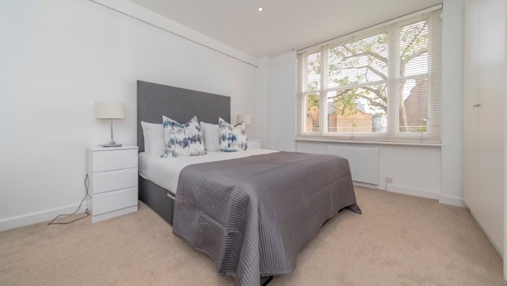 1 bedroom Flat, Hill Street, Mayfair, W1J - Available, Image 3