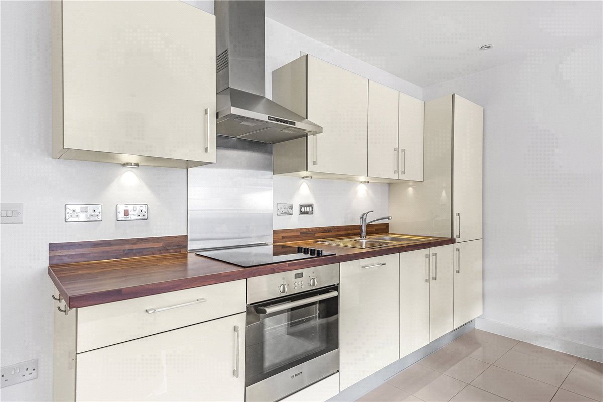 1 bedroom Flat, Longmead Terrace, Bath, BA2 - Let Agreed, Image 3