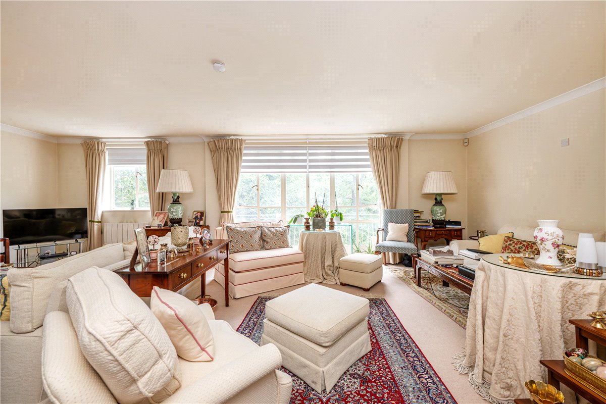 3 bedroom Flat, Hans Place, Chelsea, SW1X - Sold, Image 8