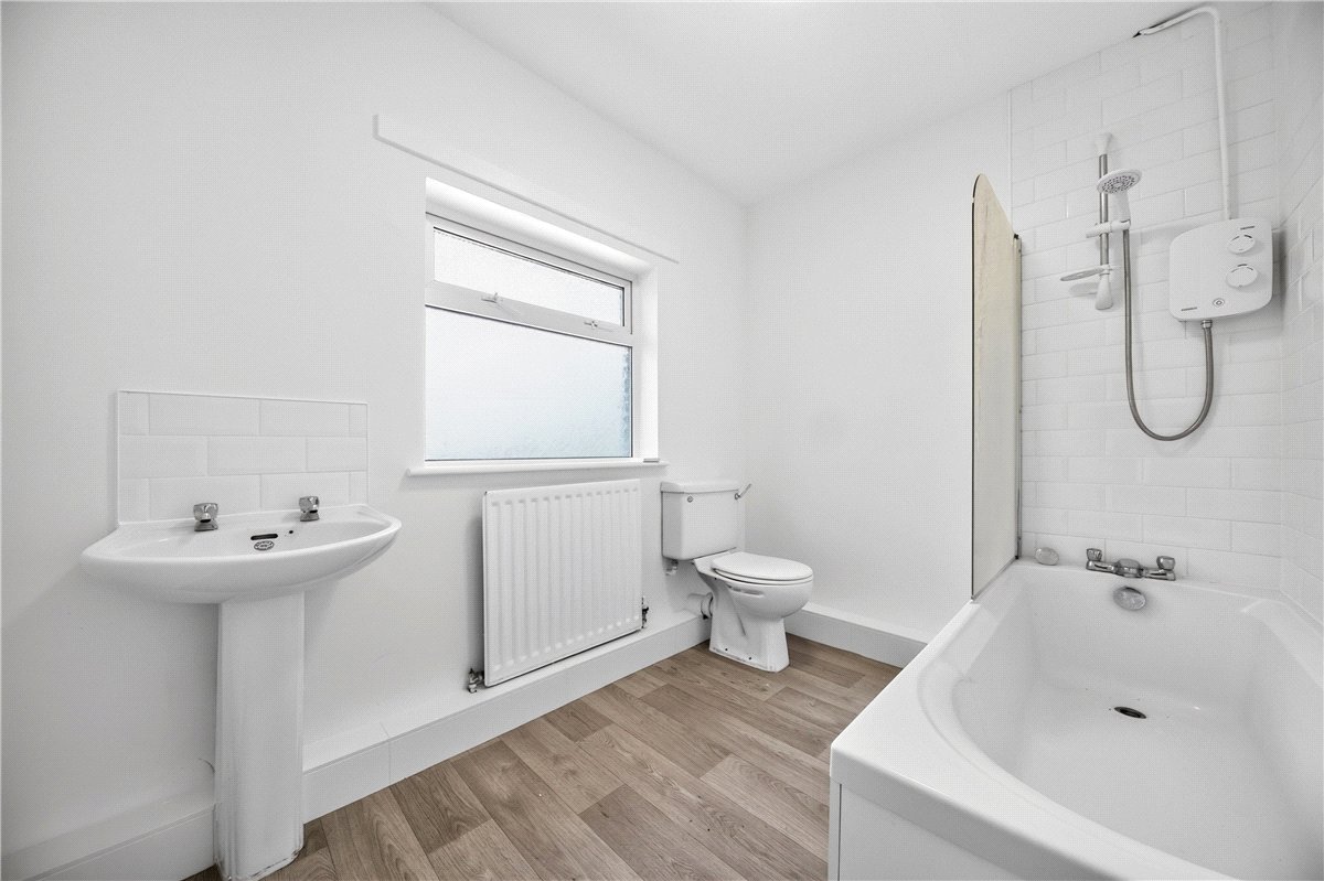 4 bedroom House, Warren Farm Cottages, Banbury Road, MK18 - Available, Image 3