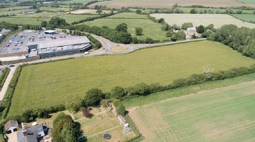 4.12 acres Development Land, Oxford Road, Calne, SN11 - Available, Image 1