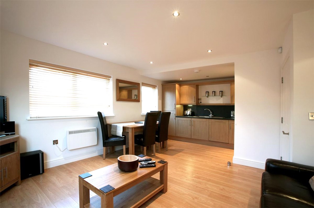 1 bedroom Flat, Carnegie Road, Newbury, RG14 - , Image 1
