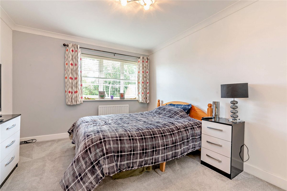 5 bedroom House, Haysoms Drive, Greenham, RG19 - Sold STC, Image 6