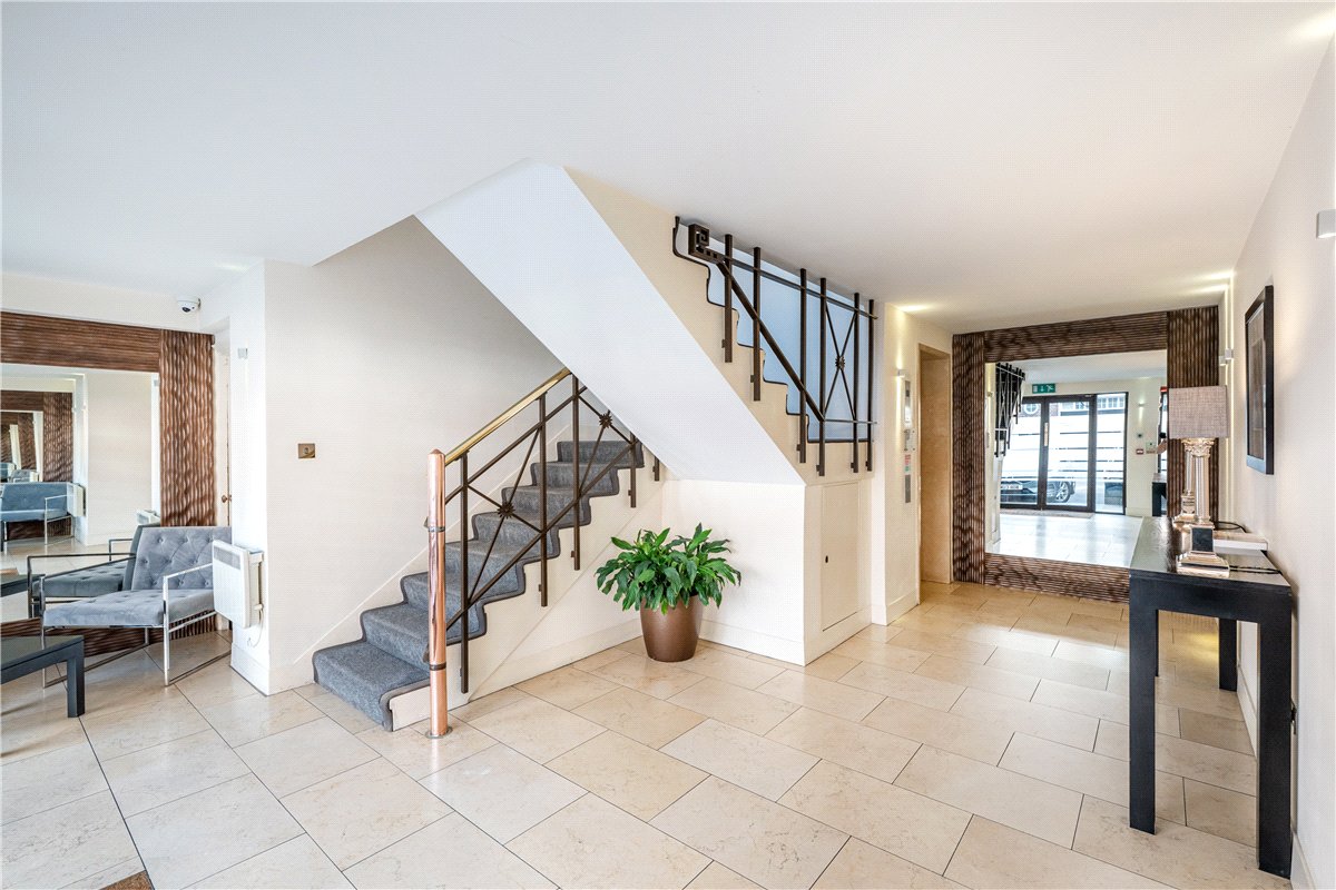 2 bedroom Flat, Reeves Mews, Mayfair, W1K - Available, Image 3