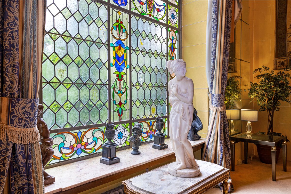 6 bedroom House, Main Street, West Haddlesey, YO8 - Available, Image 2